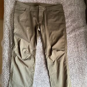 Under Armour Storm Men's Green Casual Pants